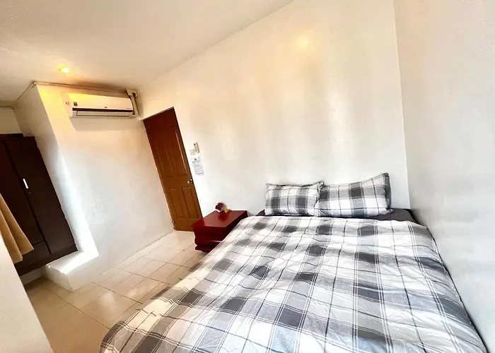 Apartment Cozy 3br Family With Shared Pool Access *